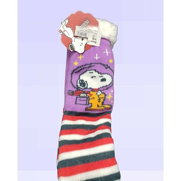 NWT Snoopy Slipper Socks Peanuts Sherpa Lined No Slip Grips One Sz Gift - Picture 6 of 7